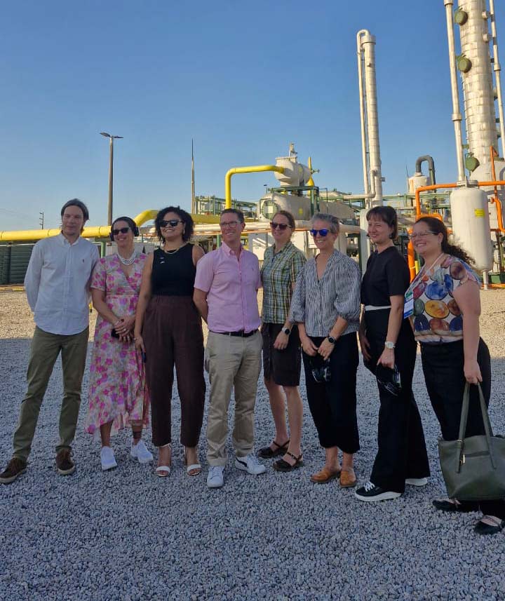 Swedish delegation at Fortalezas biogas plant.