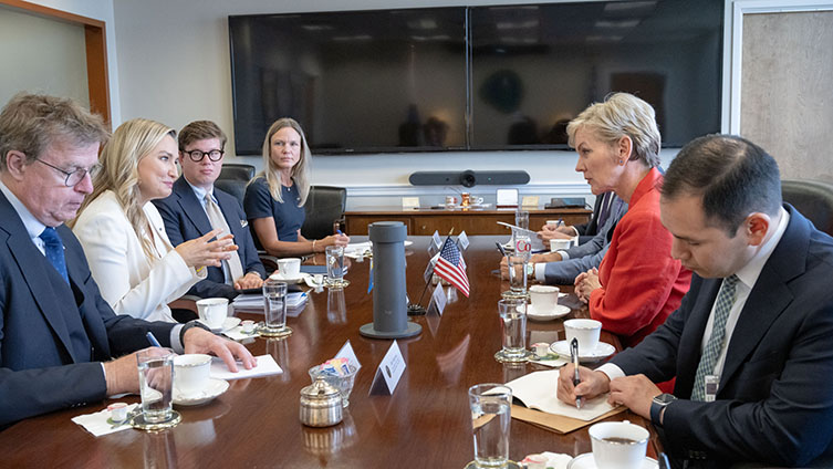Ebba Busch besöker Washington och Nuclear Energy Institute