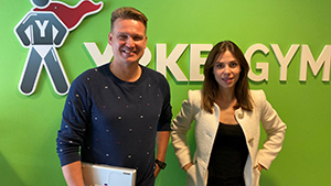 Ville Peltomäki och Sara Ghazarian.