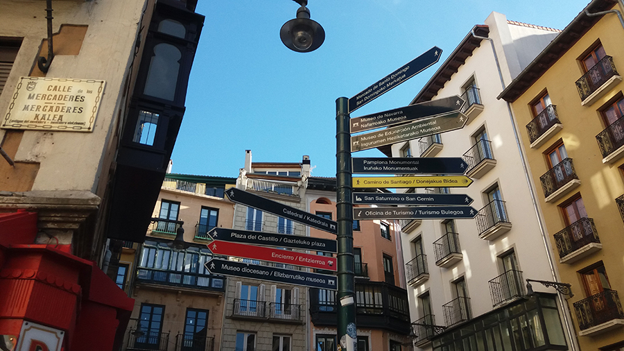 Gatuskylt i Navarra